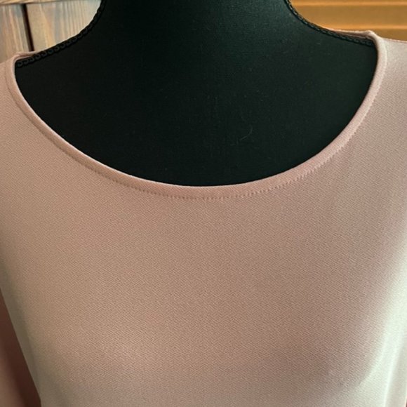 Vince Camuto Flutter Sleeve Blouse Size Large - Picture 3 of 6